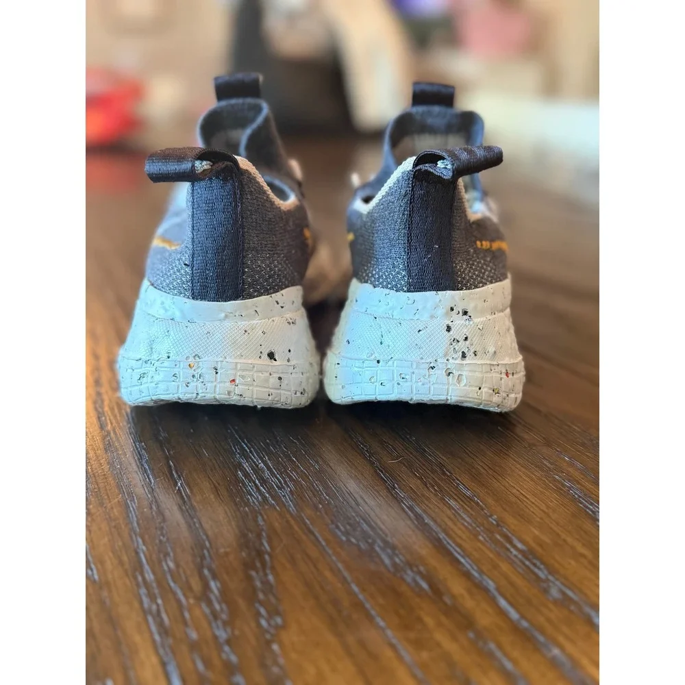 Nike accented ultra stitched